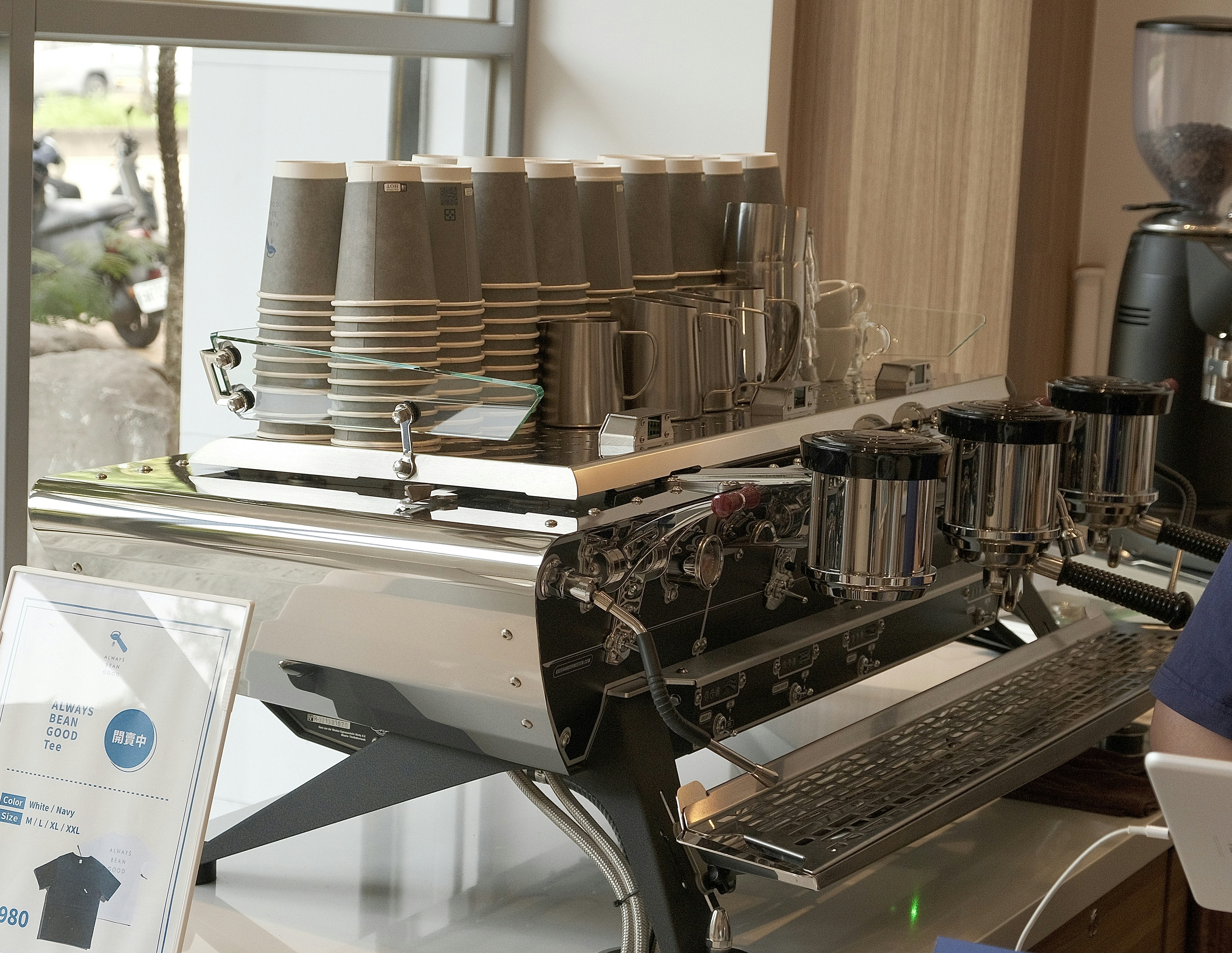 photo-1697525169622-5b09f73852e4?ixid=M3wxMjA3fDB8MXxzZWFyY2h8MTR8fCVEMSU4MCVEMCVCNSVEMCVCQyVEMCVCRSVEMCVCRCVEMSU4MiUyMCVEMCVCQSVEMCVCRSVEMSU4NCVEMCVCNSVEMCVCQyVEMCVCMCVEMSU4OCVEMCVCOCVEMCVCRCUyMHNpZW1lbnN8ZW58MHx8fHwxNzYwMTI4MDYzfDA\u0026ixlib=rb-4.1.0