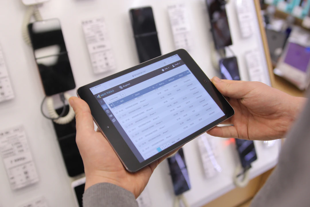 Plumber invoice tablet customer
