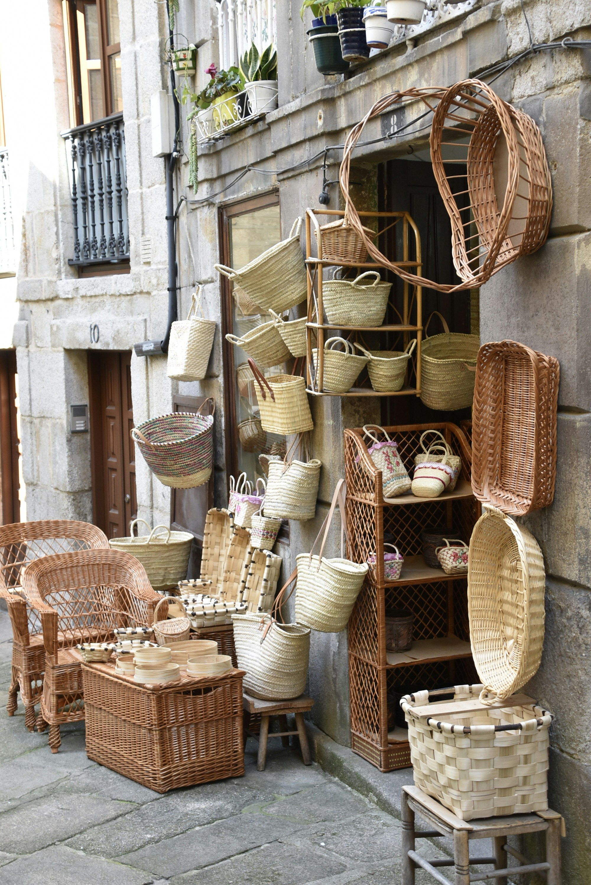 wicker basket craft studio, wallpaper, Basket Weaving for Adults: A Comprehensive Guide to Beginner Crafts 6
