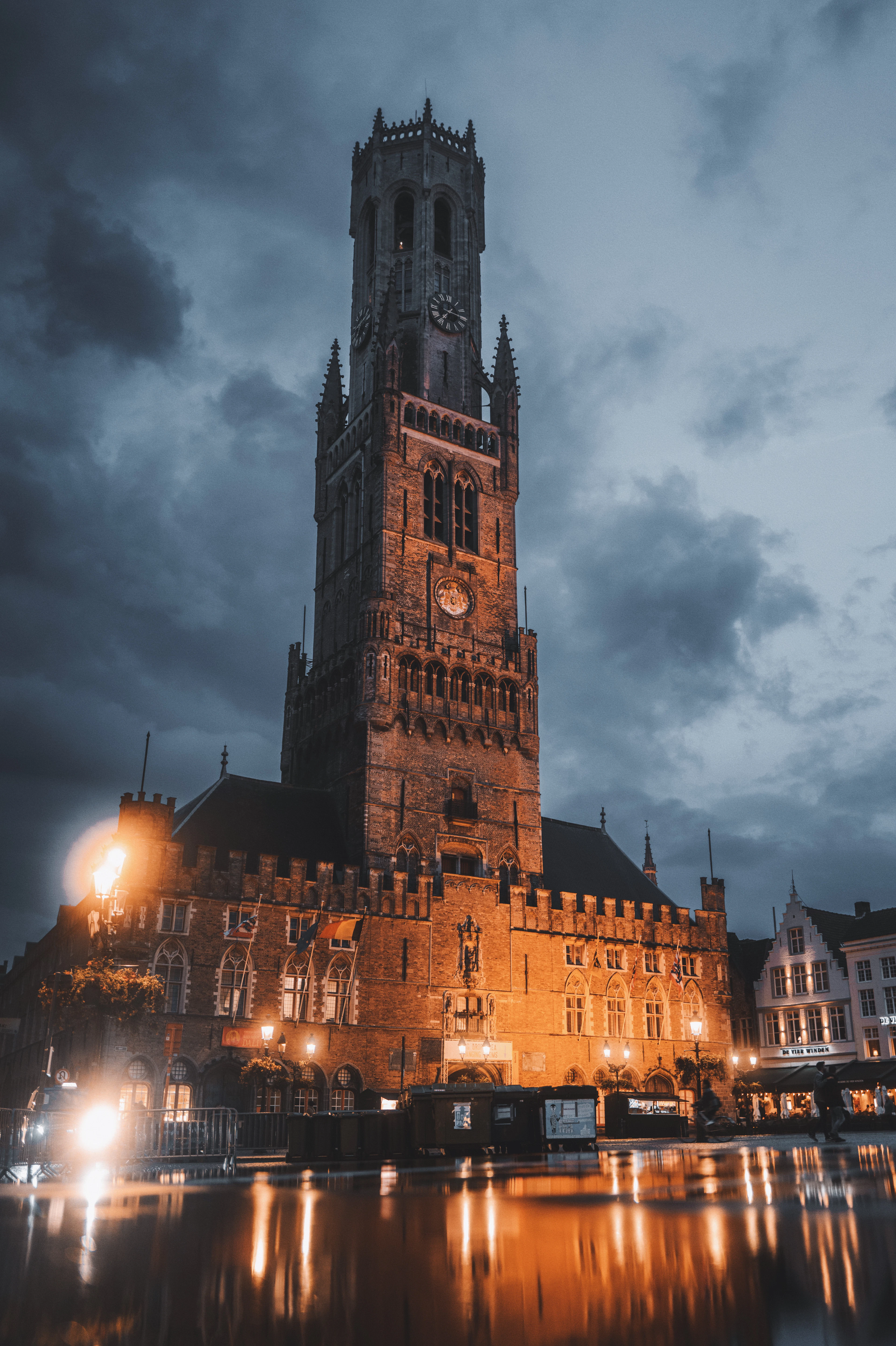 Bruges Travel Guide