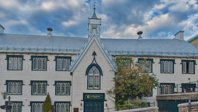 The front entrance of Roofing Construction’s office at 6123 Strickland Ave, Los Angeles.