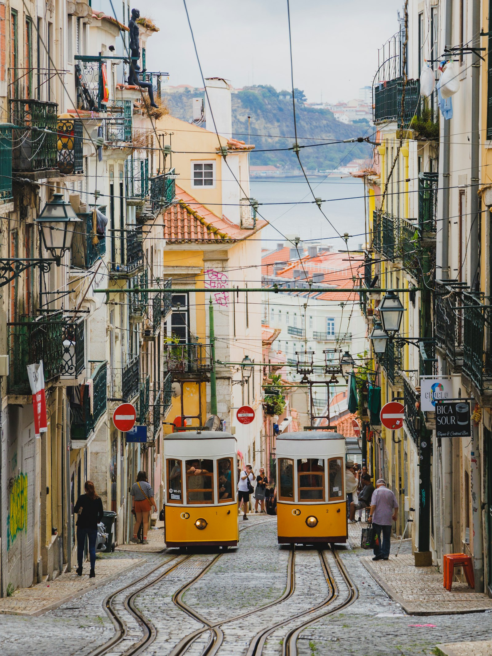 Lisbonne, ruelles pentues et immeubles pombalins