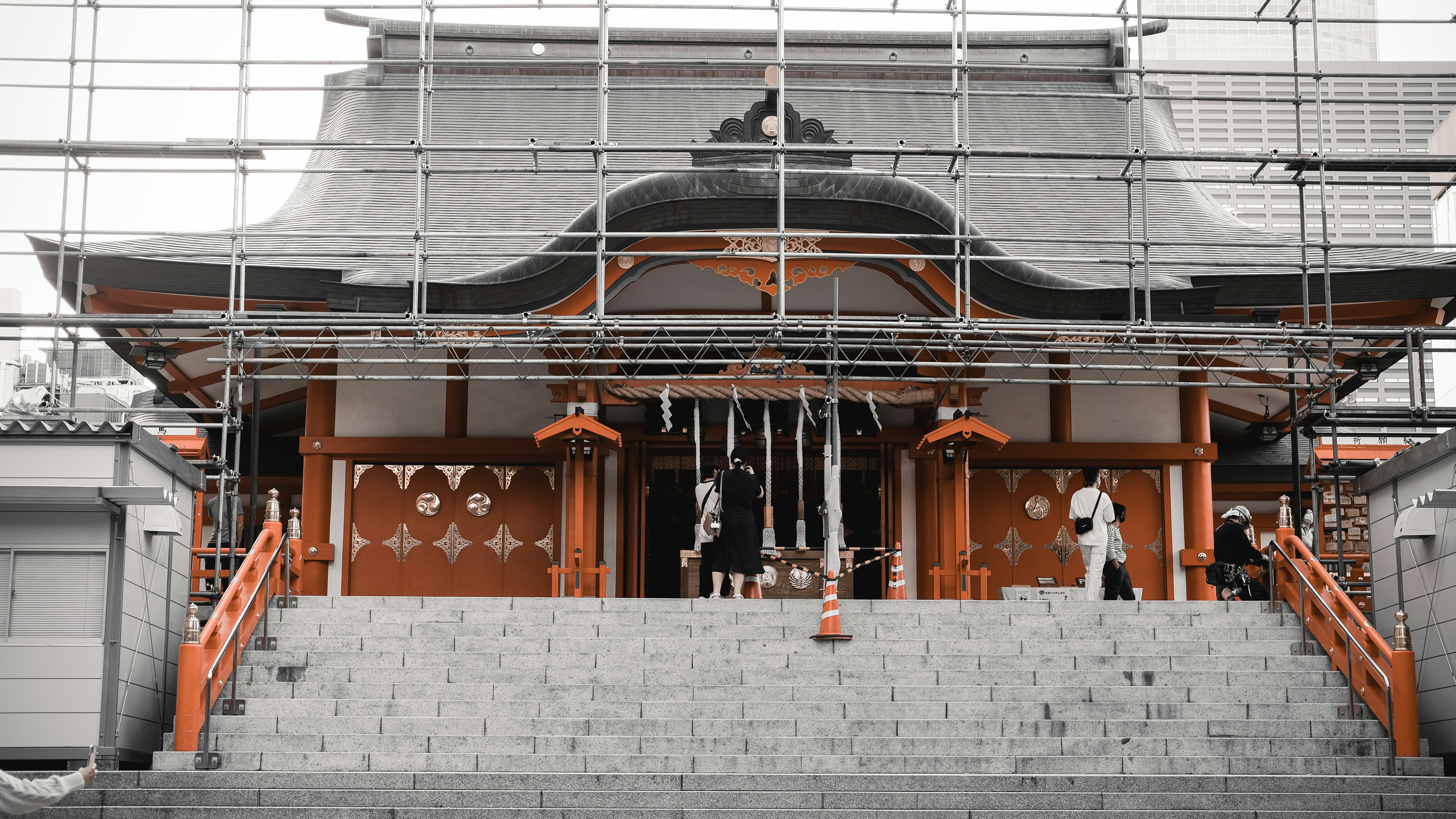 Hanazono Shrine restoration