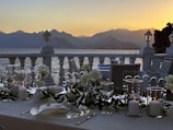 A beautifully set dining table overlooking the Ganges.