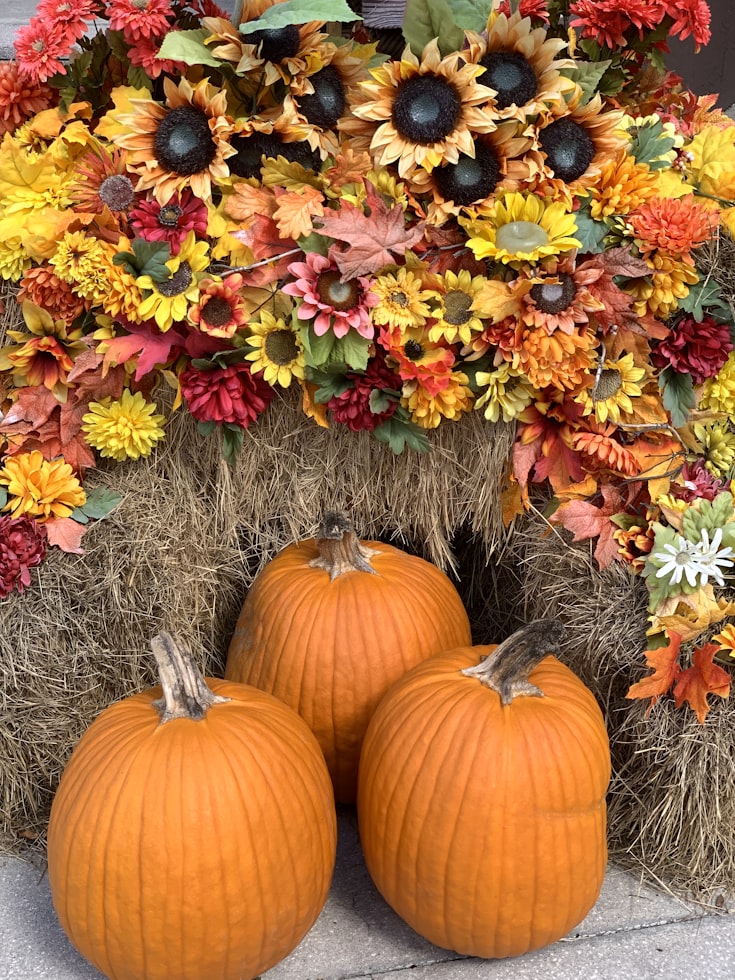 DIY halloween flower arrangement