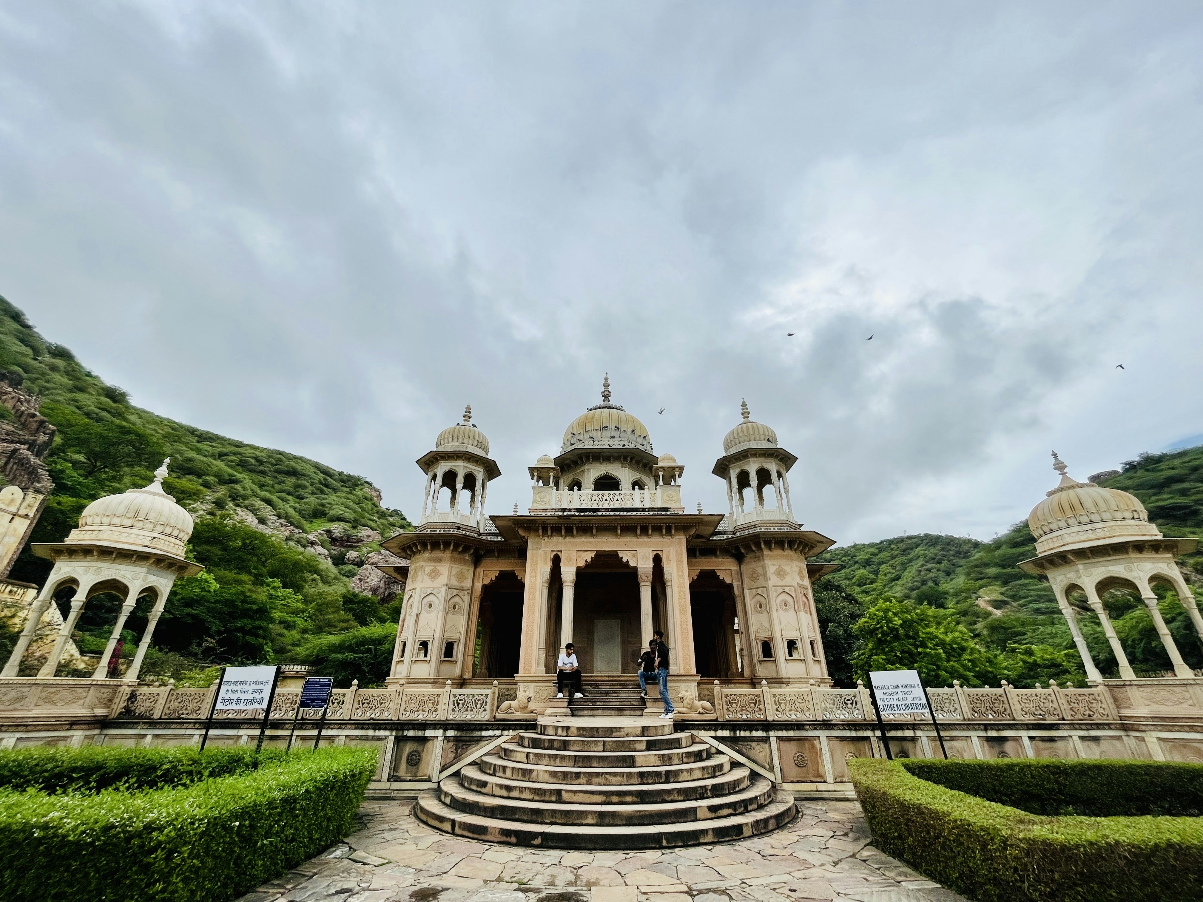 The Royal Gate aka Gaitor ki Chhattriyan - A beautiful monument at Jaipur