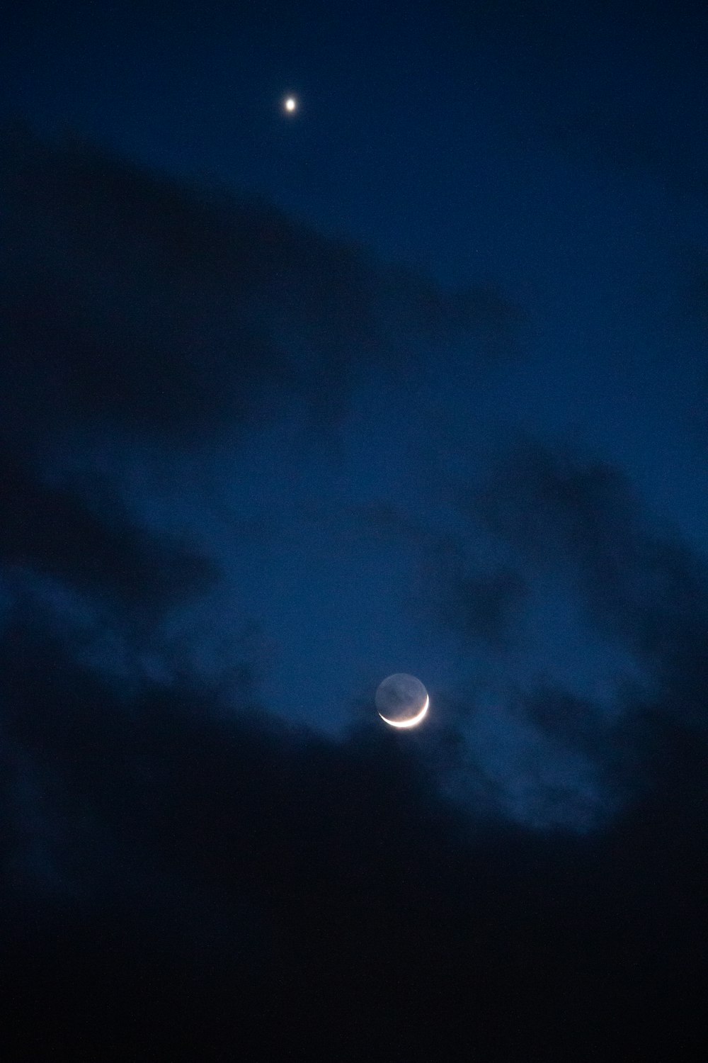 the moon and venus in the night sky