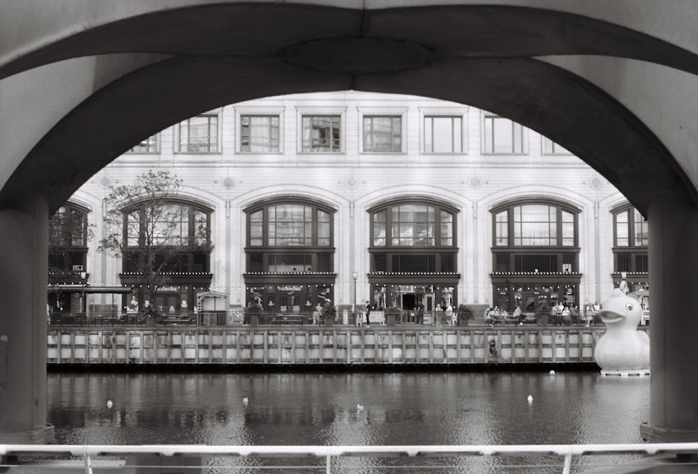 a black and white photo of a large building