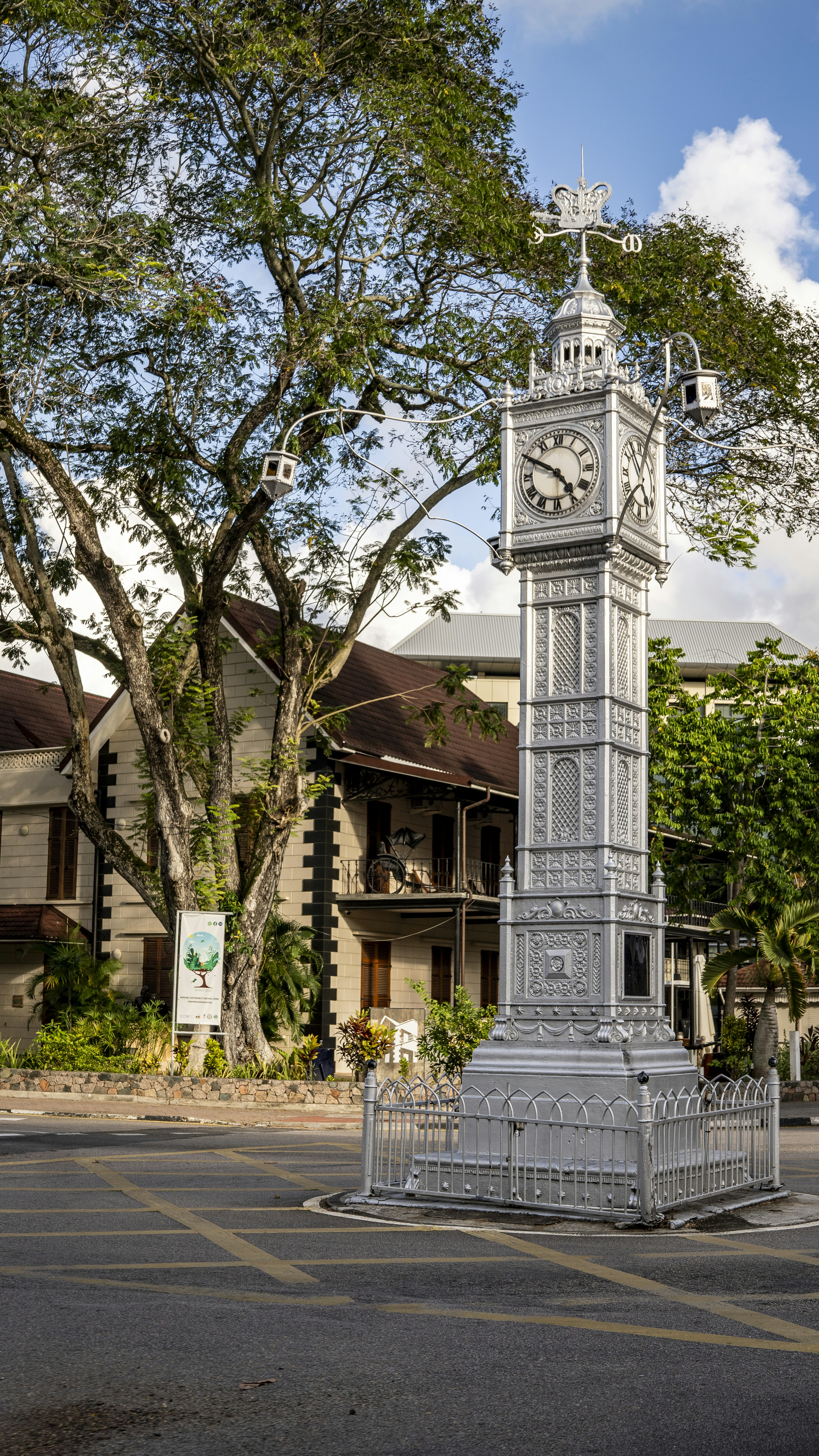 "University In Bangkok List"