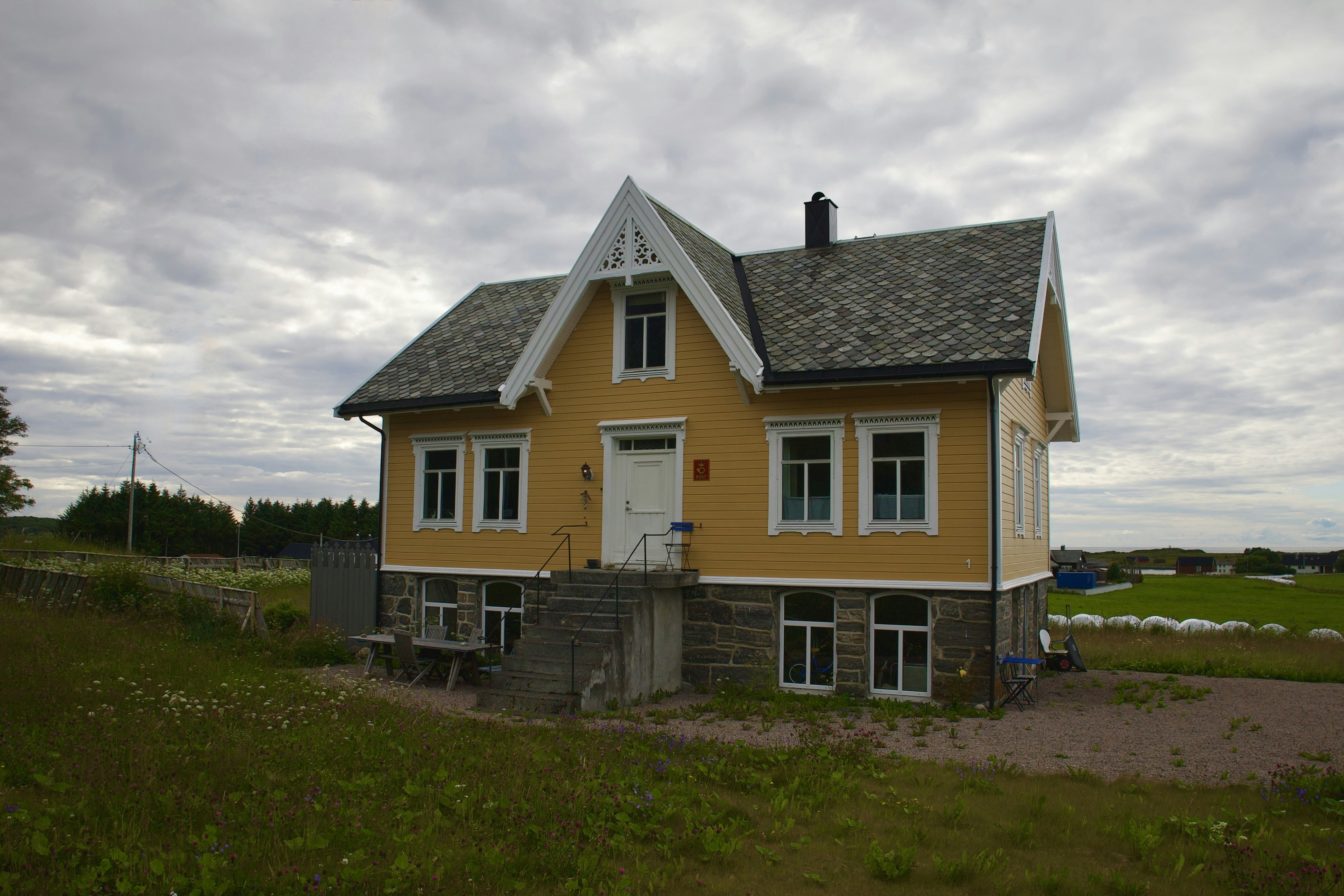 Photo by stockbirken