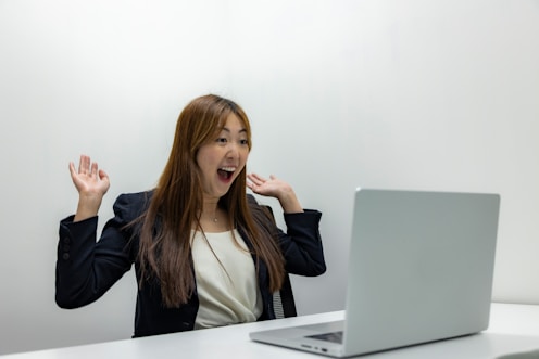 woman happy recieved job approval 