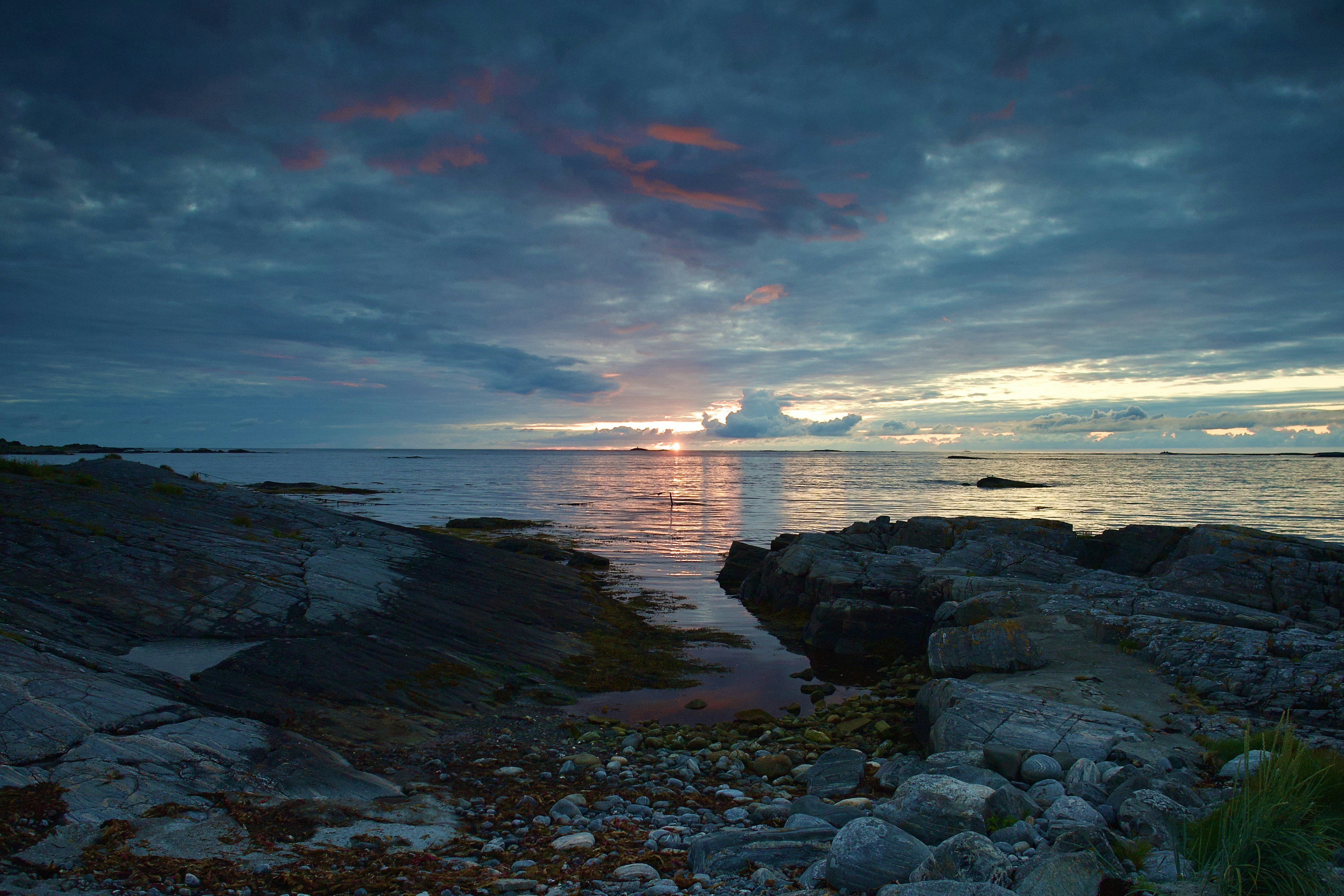 Photo by stockbirken