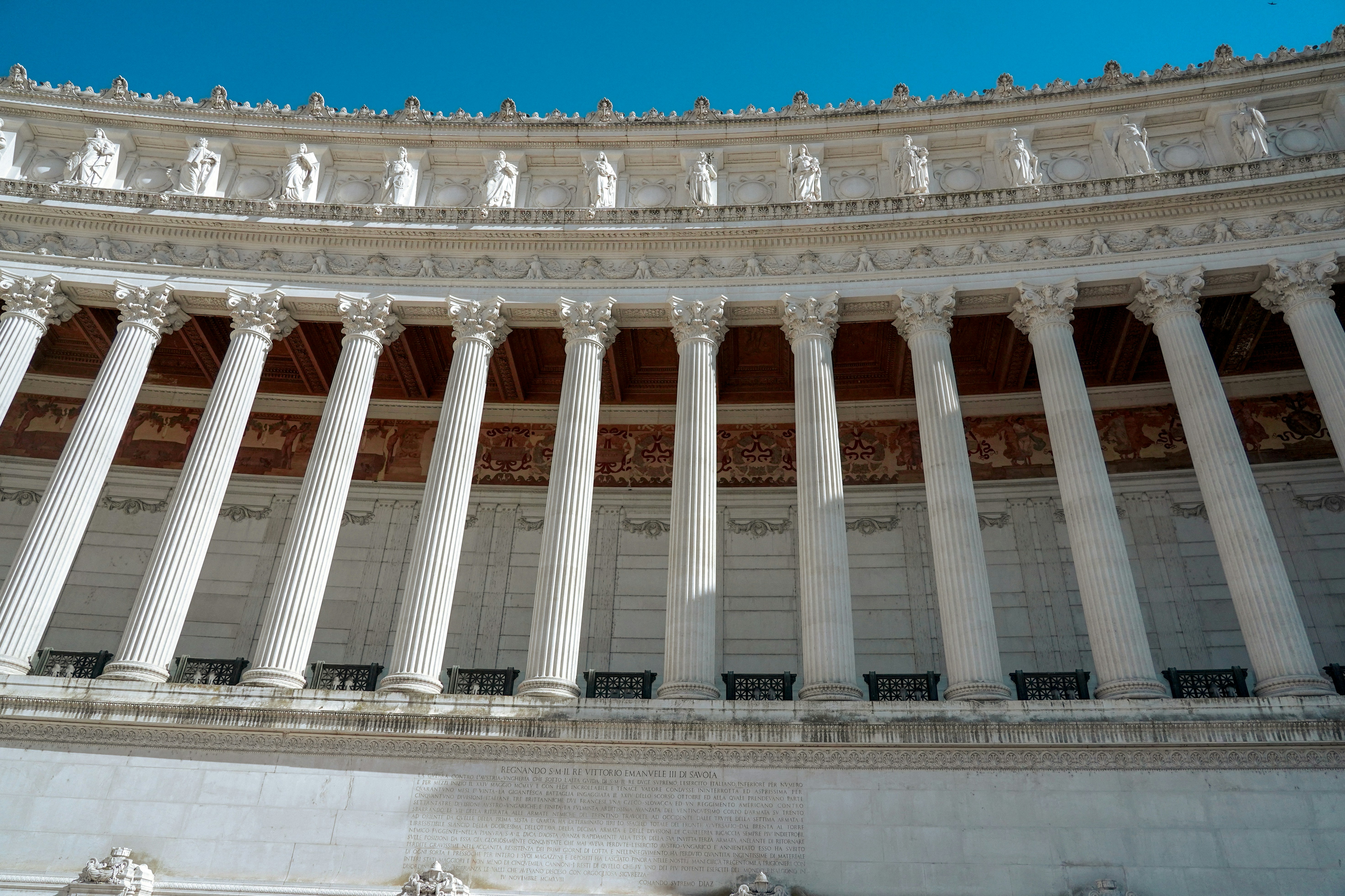 Photo by marcosllerena