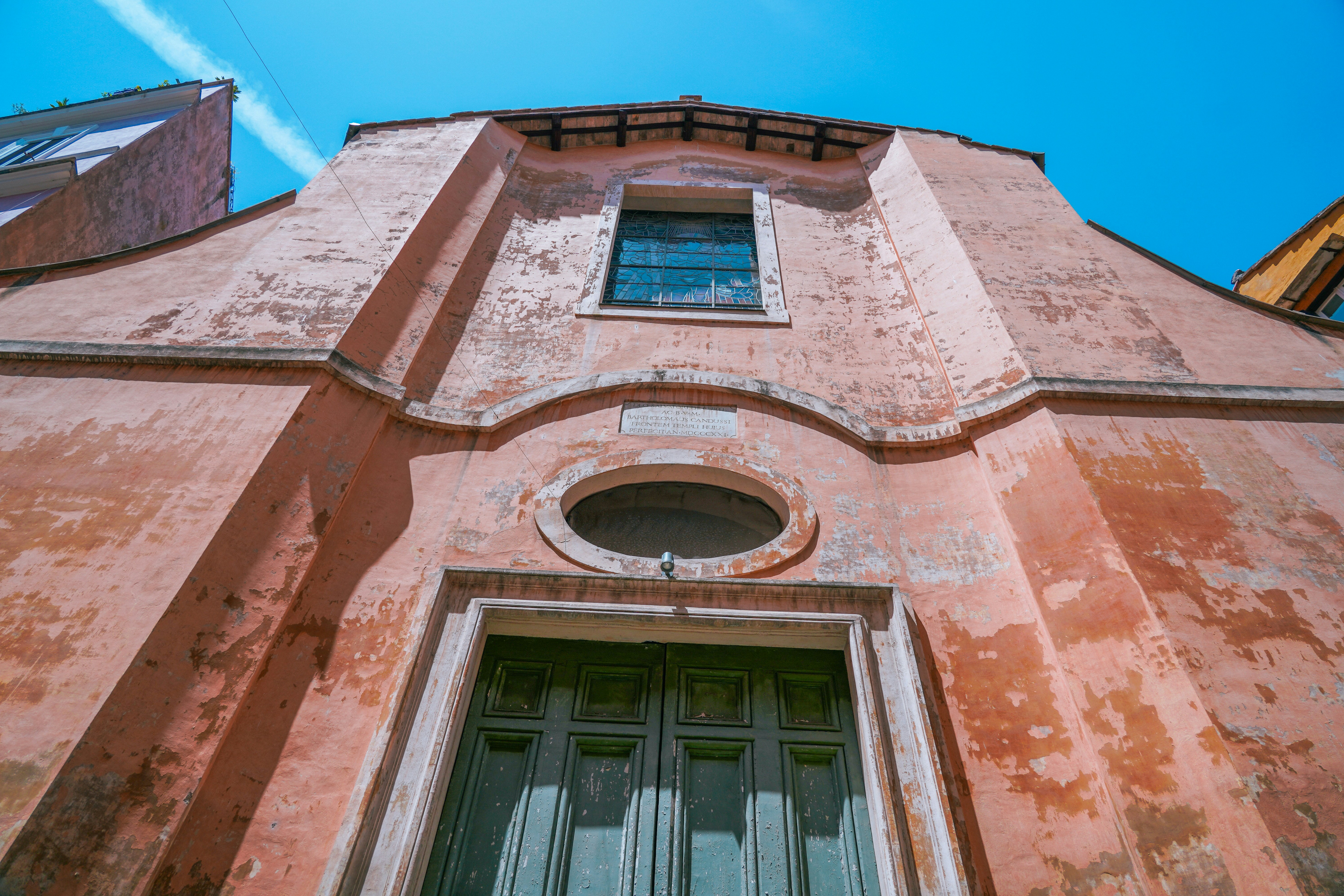 Photo by marcosllerena