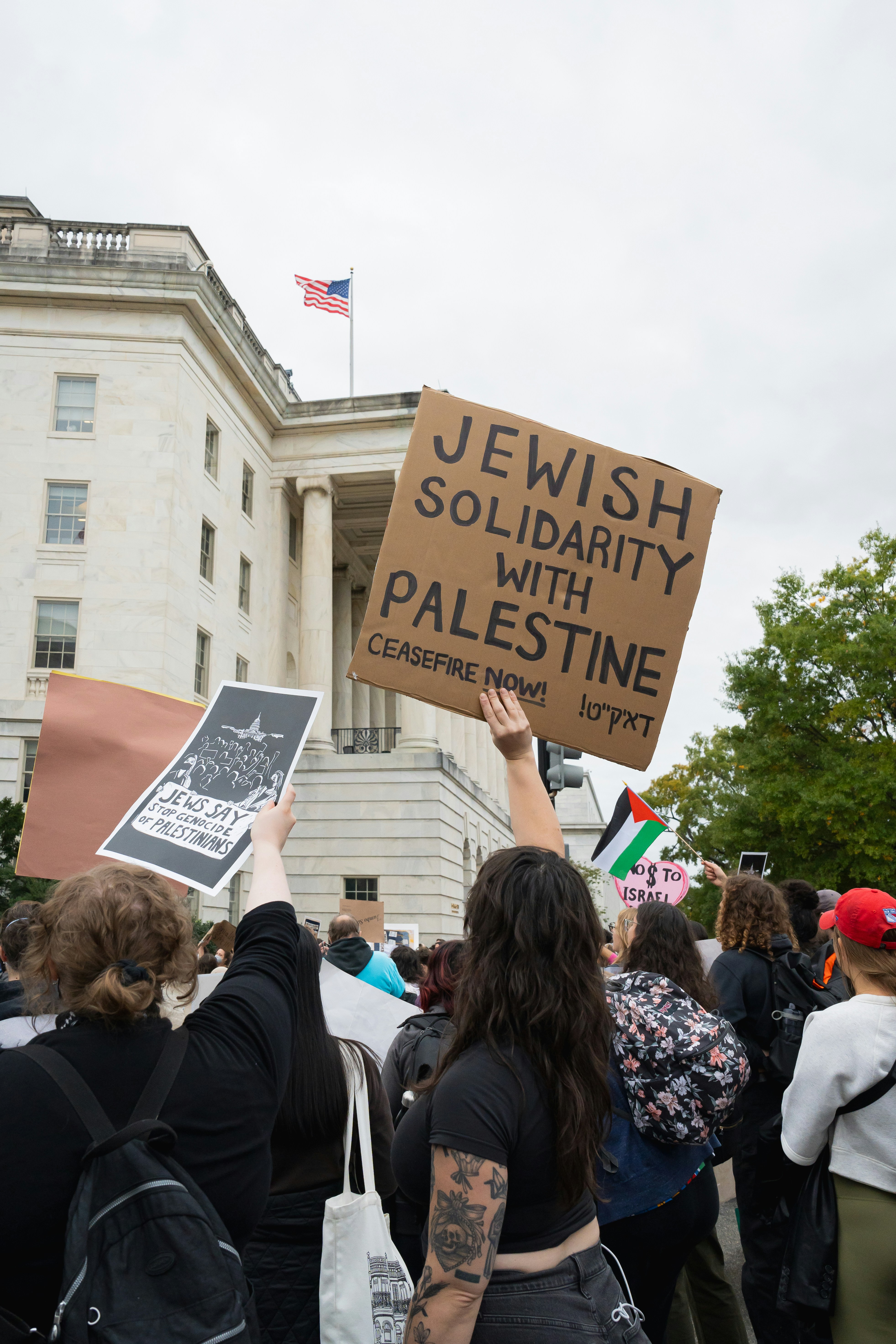 Democrats Clash Over Government Shutdown Deal