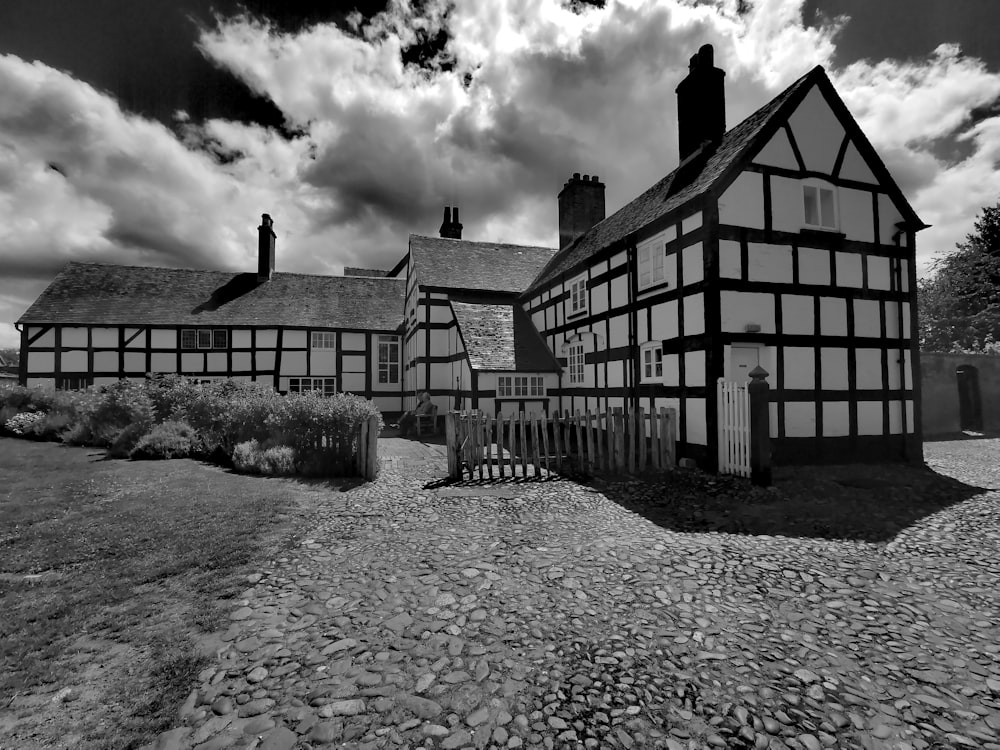 a black and white photo of a house