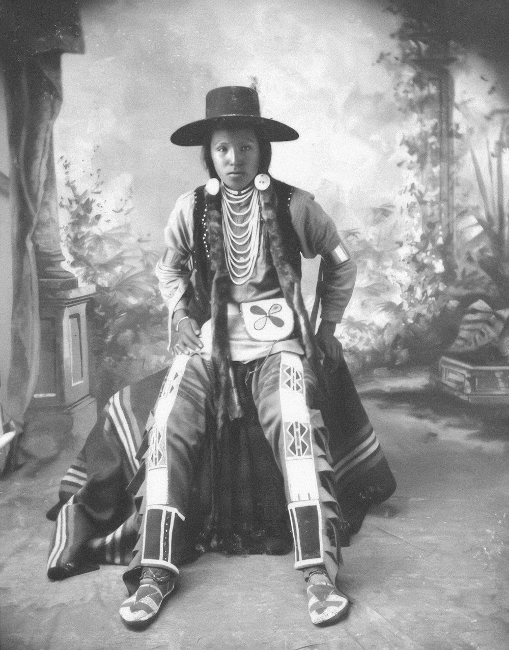 an old photo of a native american man