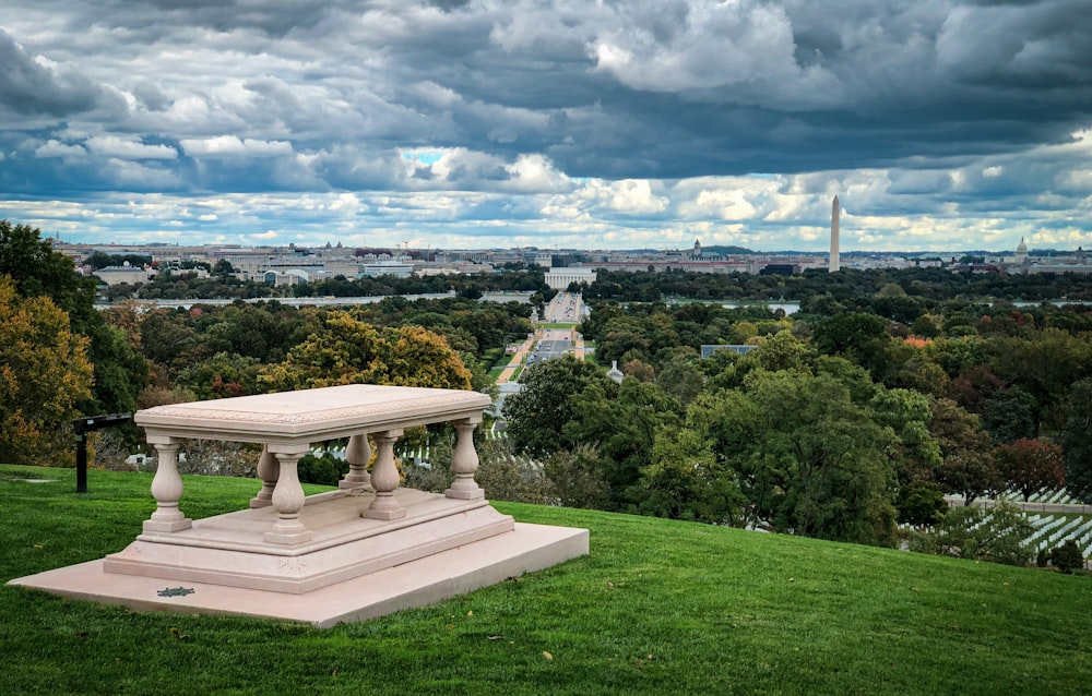 a view of the washington monument from the top of a hill