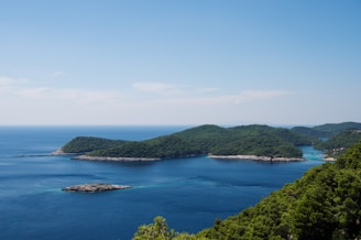 A scenic view of the islands in the Lagoa Azul.