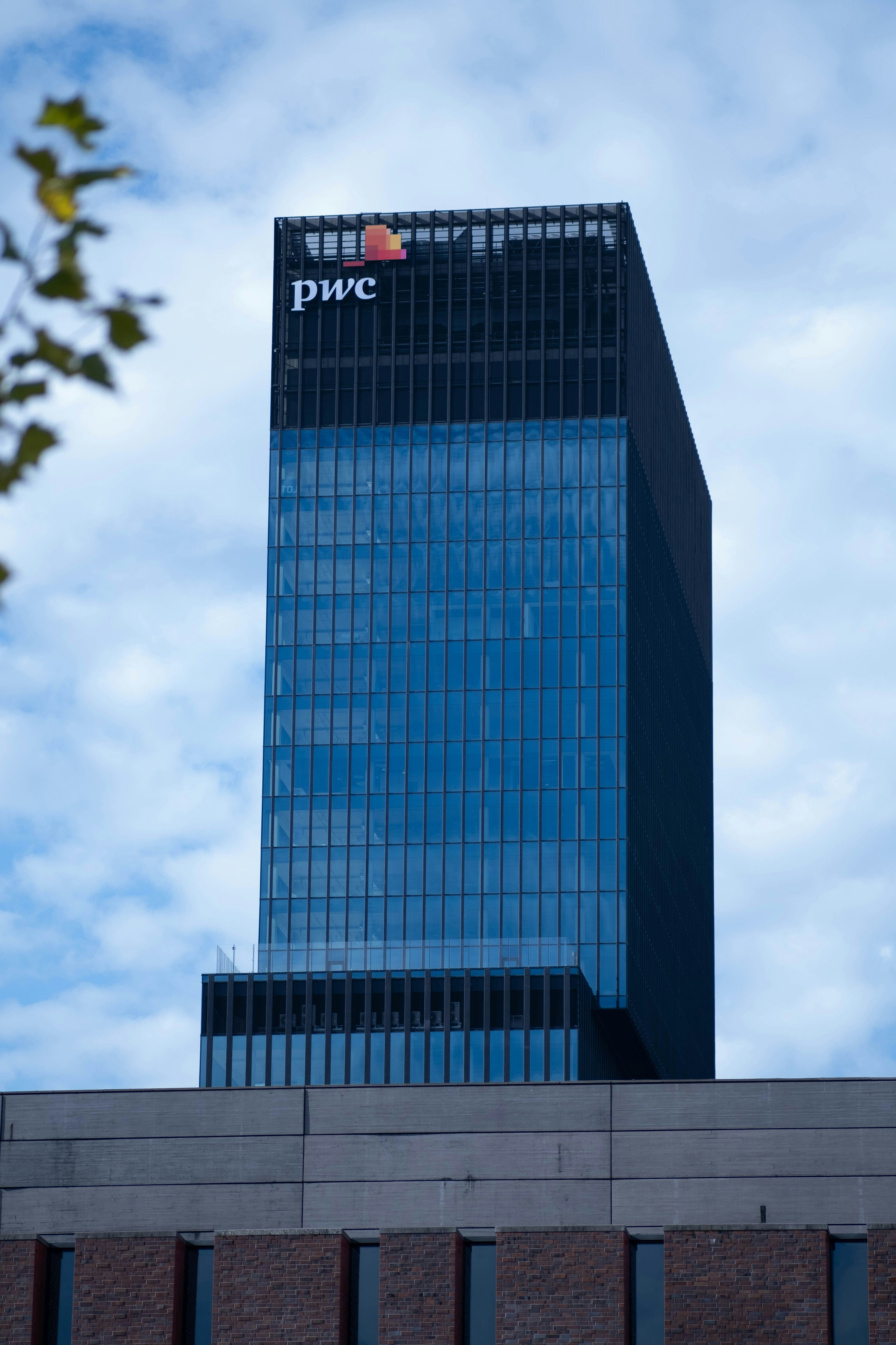 JP Morgan Maintains Neutral on Watsco, Lowers Price Target to $360