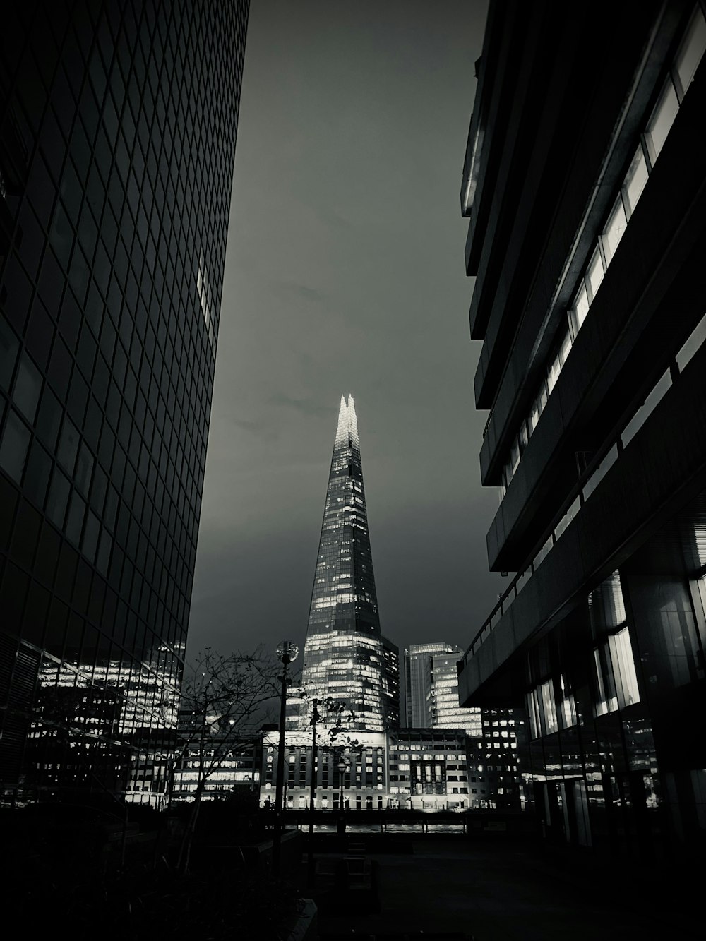 a black and white photo of the shard of the shard of the sha