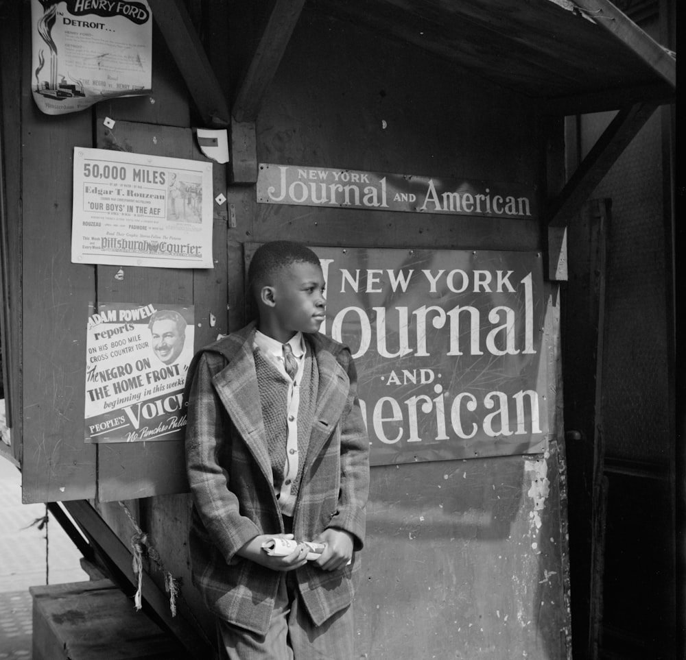 New York. Harlem newsboy.