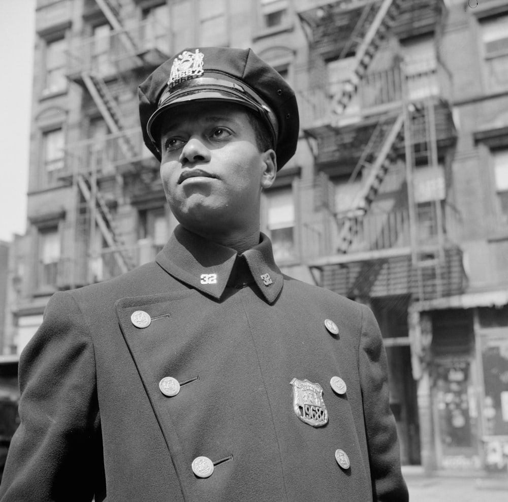 New York. Policeman.