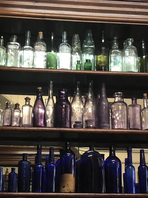 antique bottle collecting