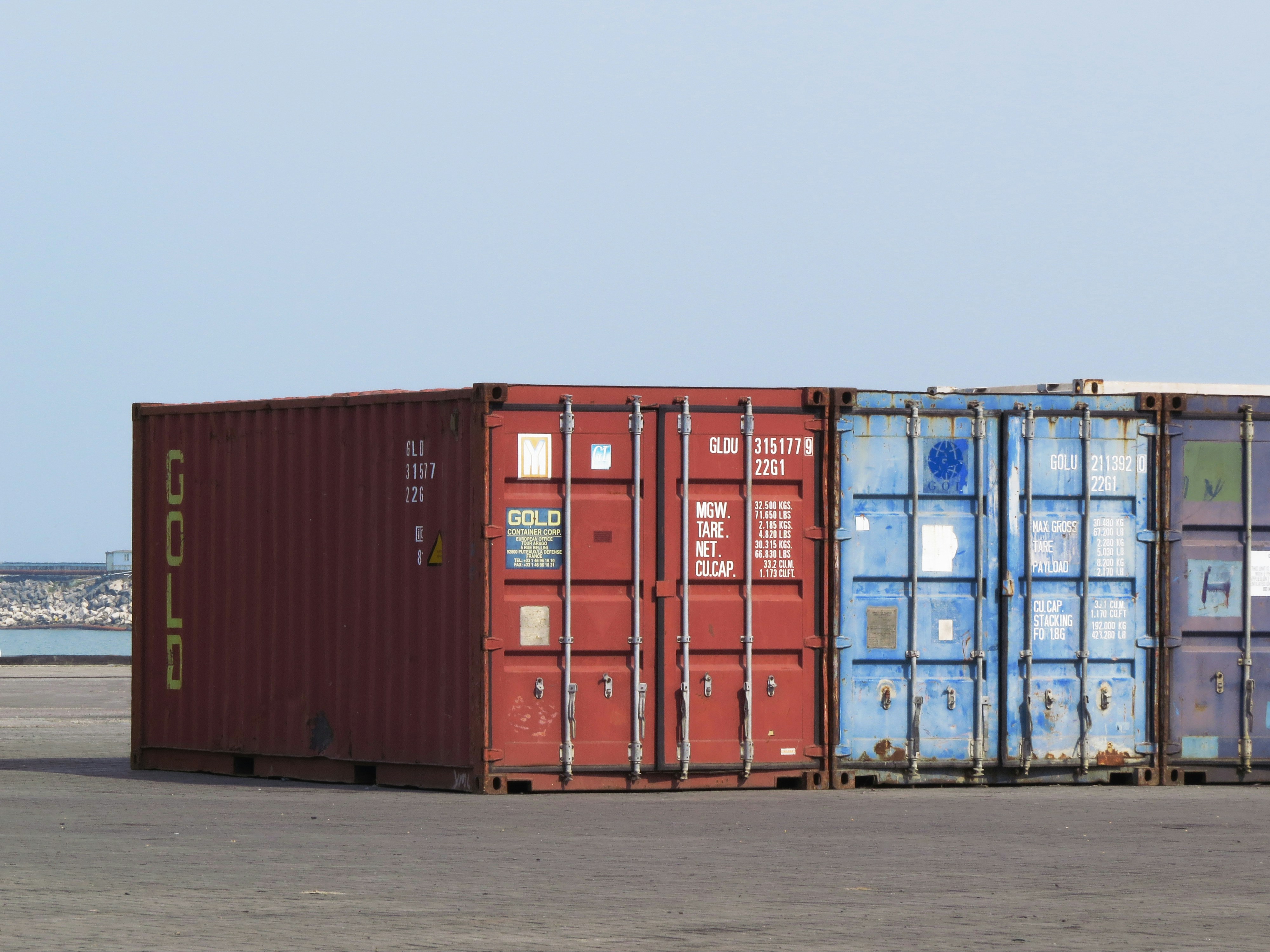 different types of containers side-by-side - Container storage Miami