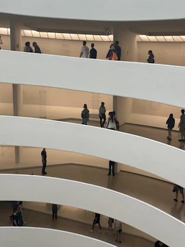 Immersive 360-degree virtual tour of a modern museum space.