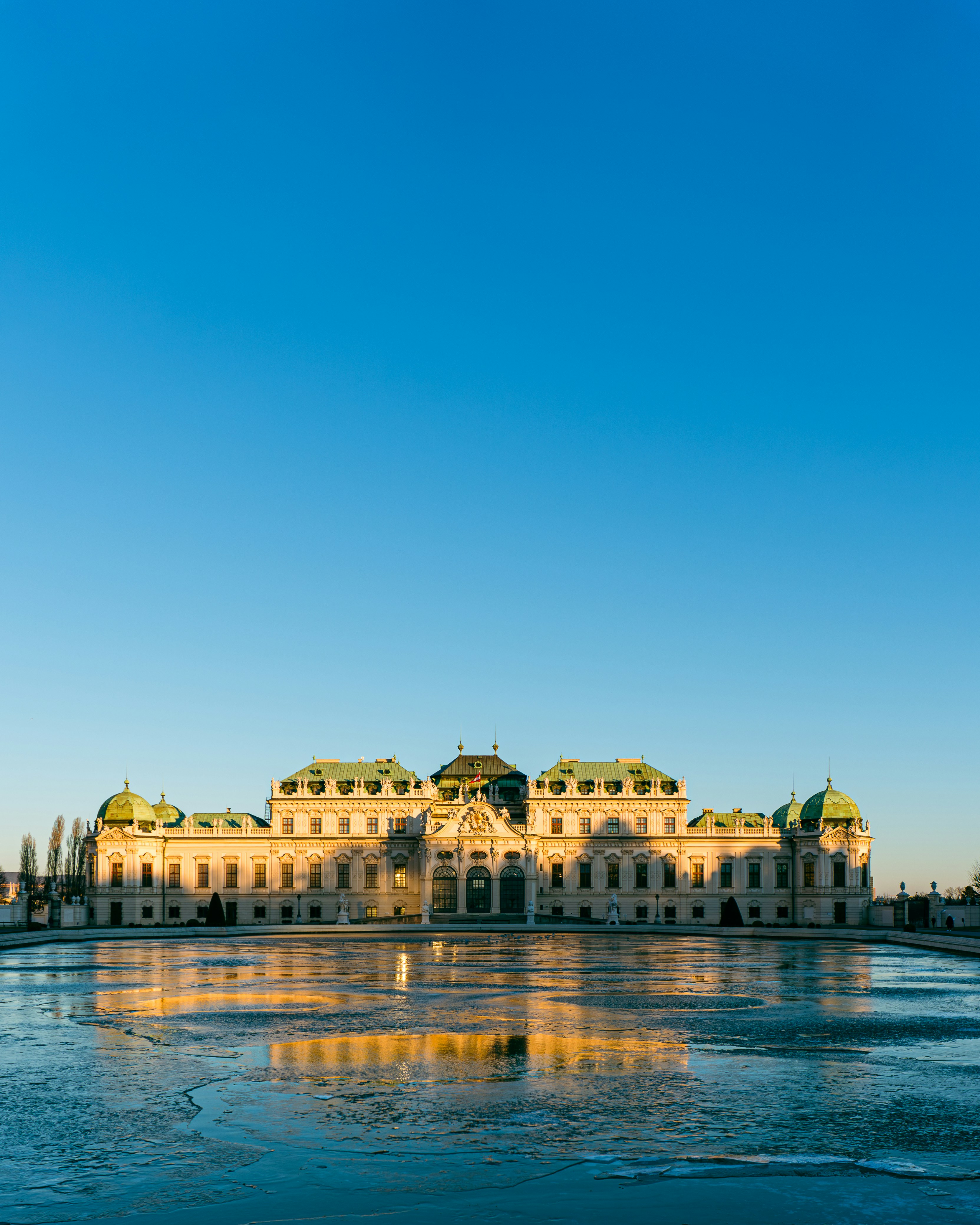 ヴェデーレ宮殿