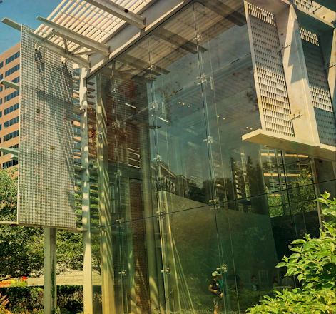 a building that has a lot of glass on it