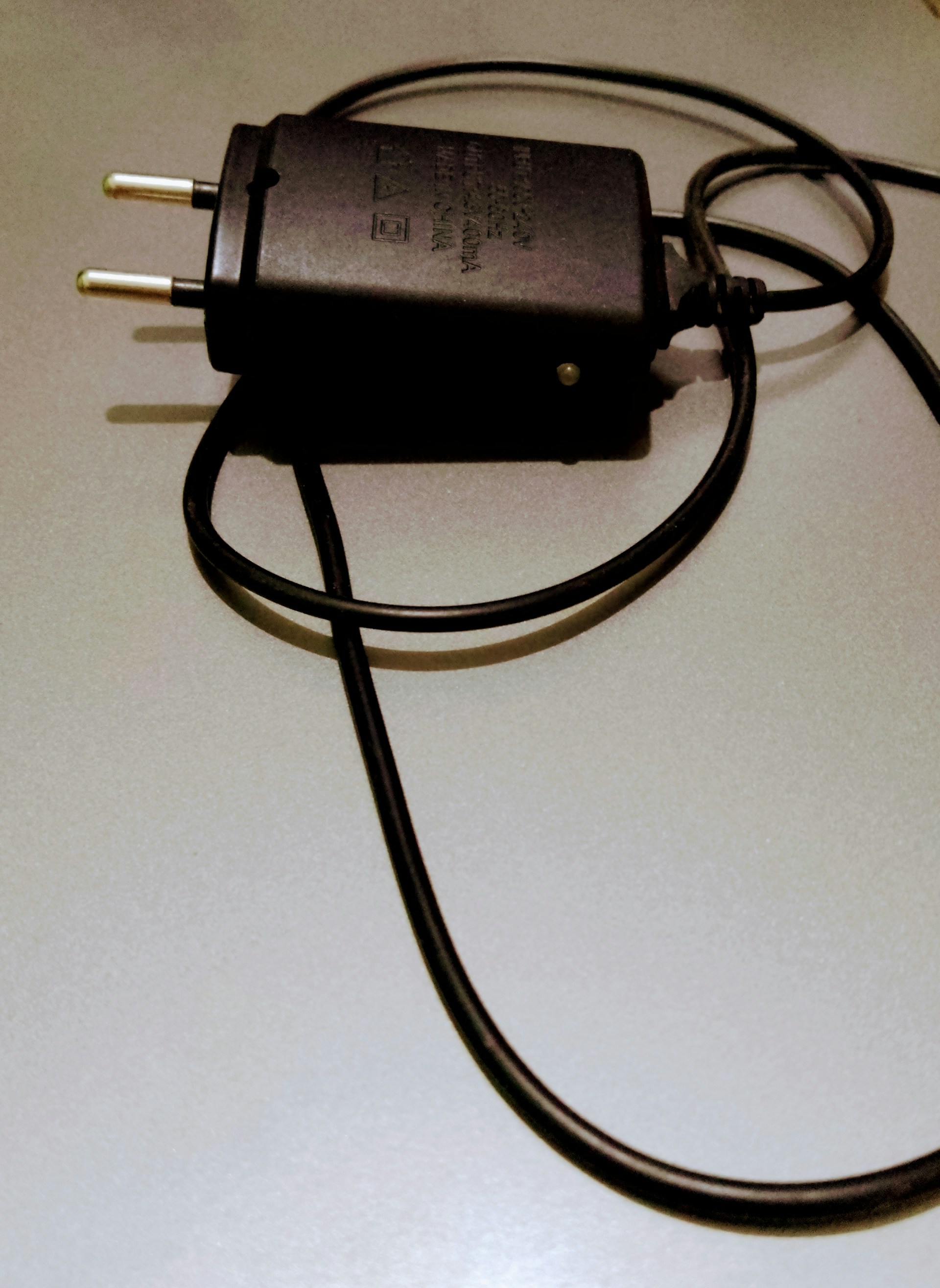 gray computer monitor