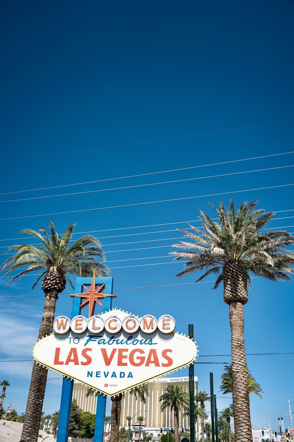 Ein Schild mit der Aufschrift "Willkommen in Las Vegas"