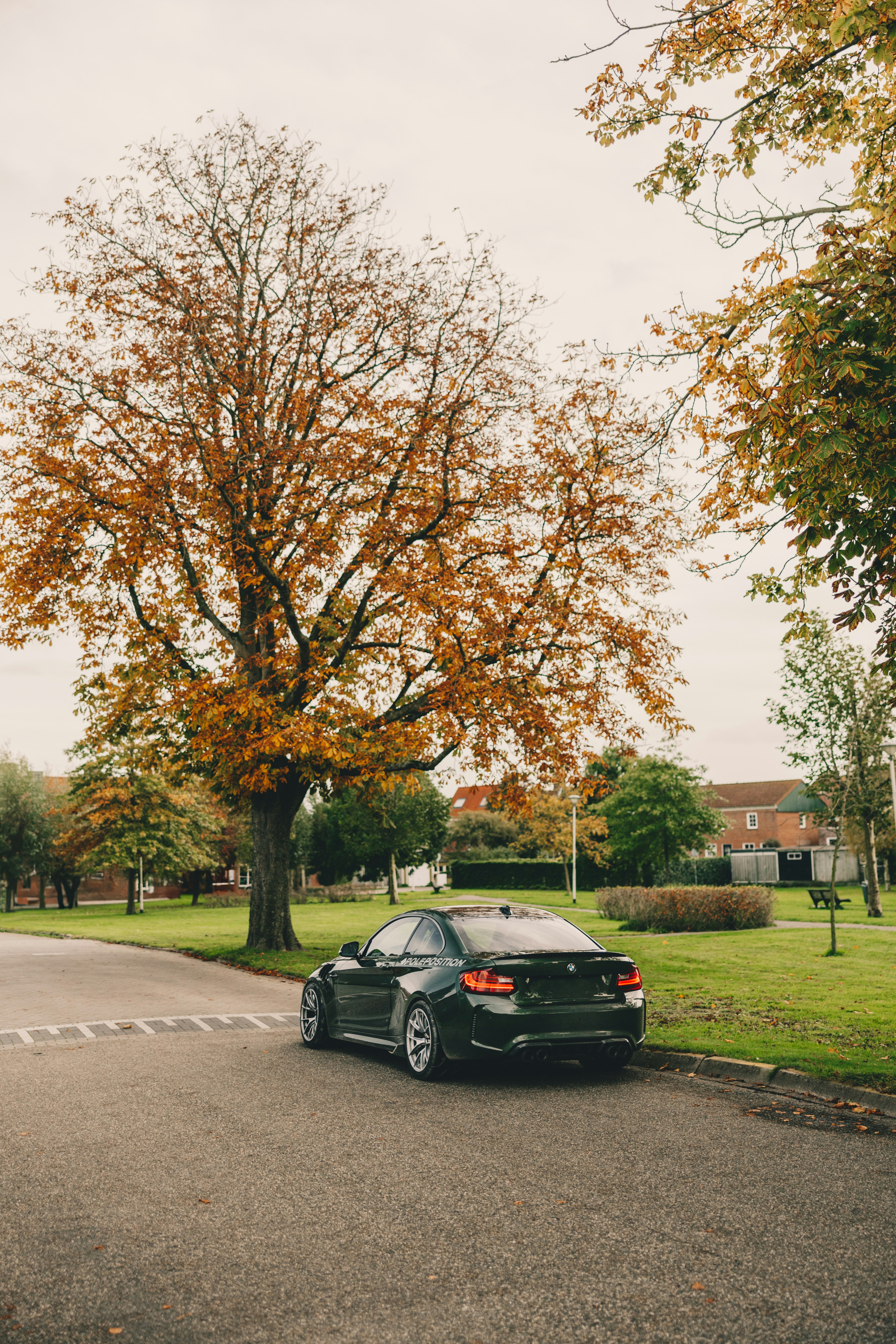 Photo by lorenzohamers