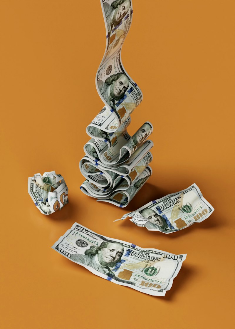 Social Pressure and Money: How to Resist Keeping Up with Everyone