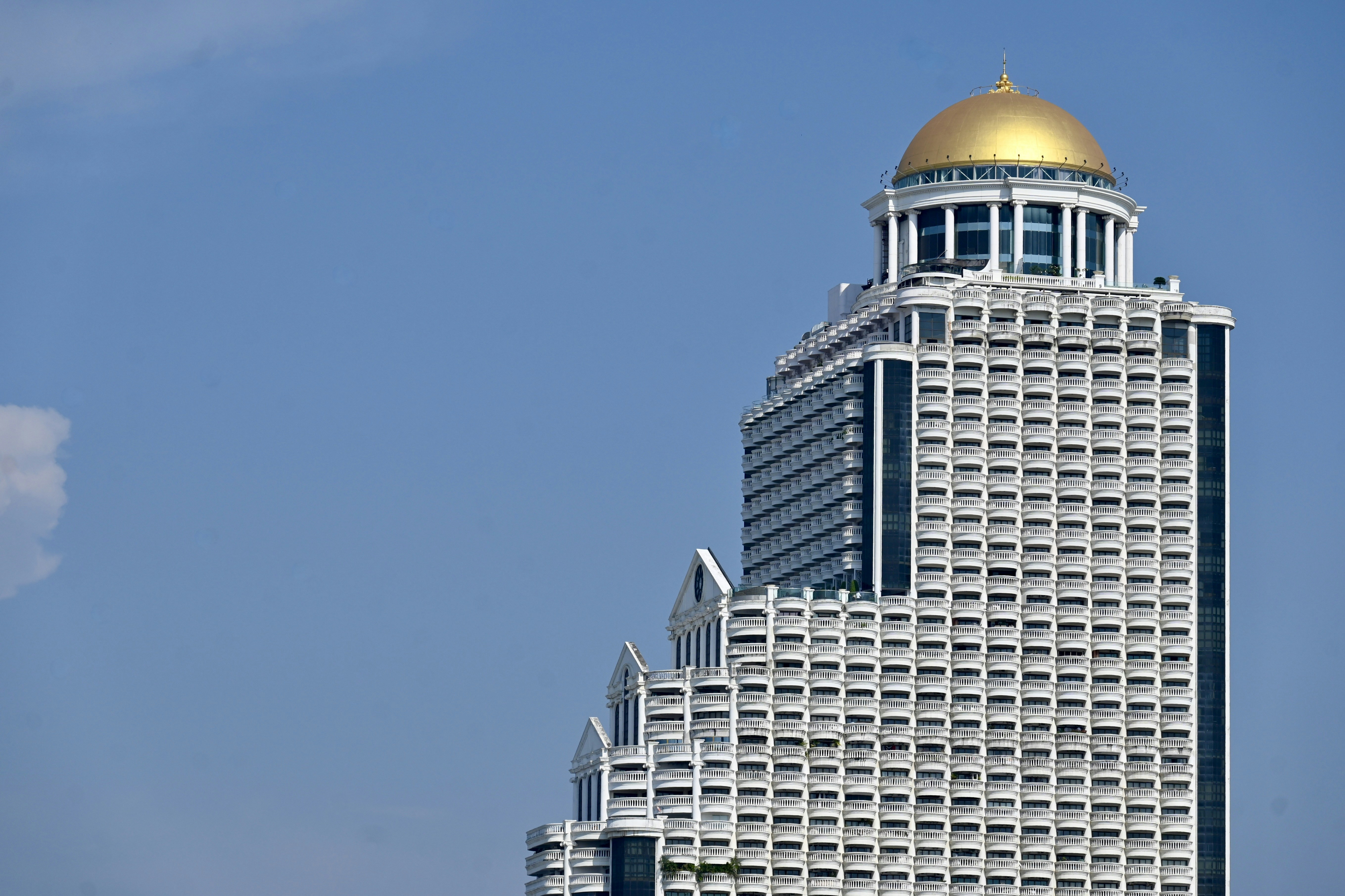 "Bangkok Bow"