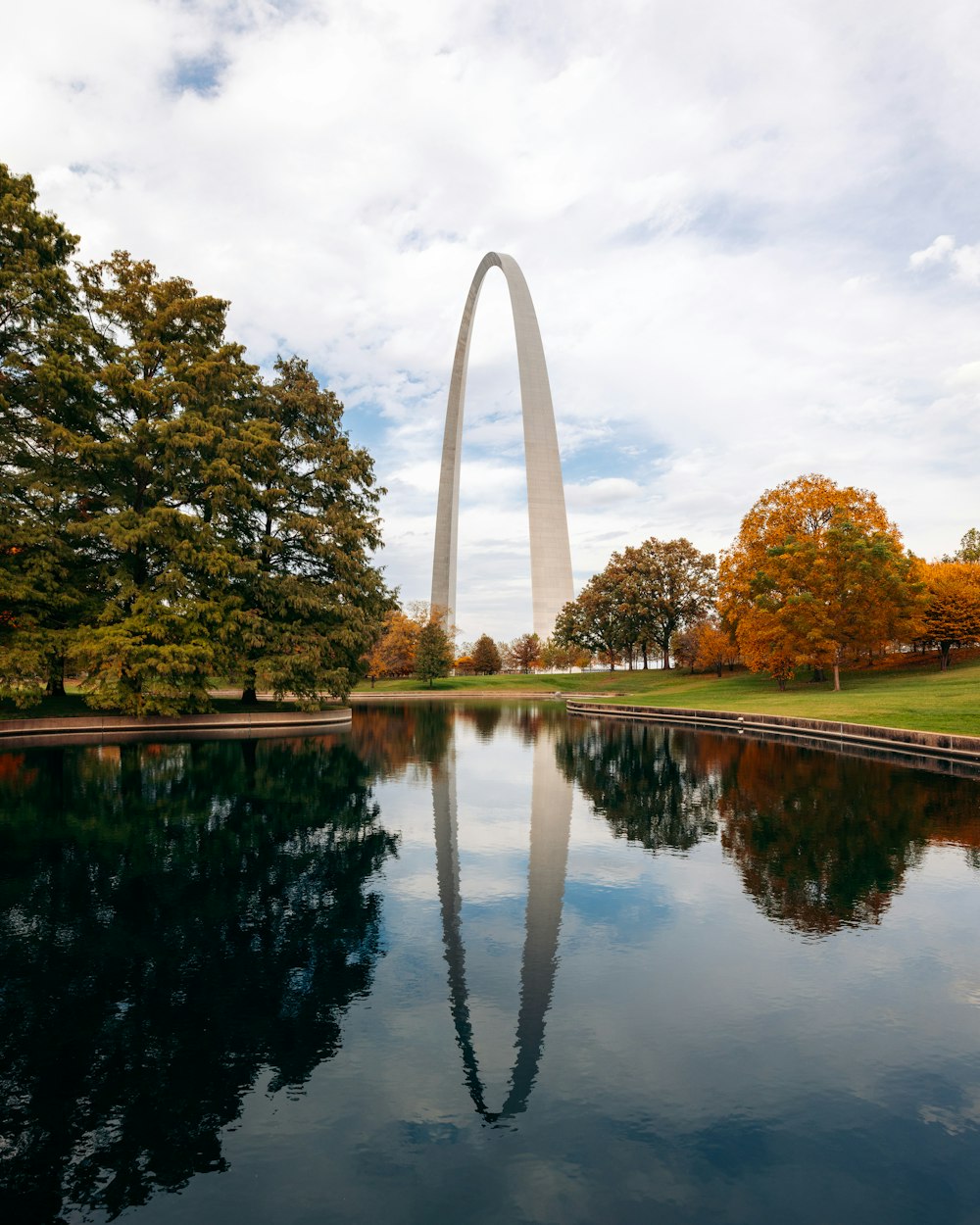 a large monument in the middle of a lake