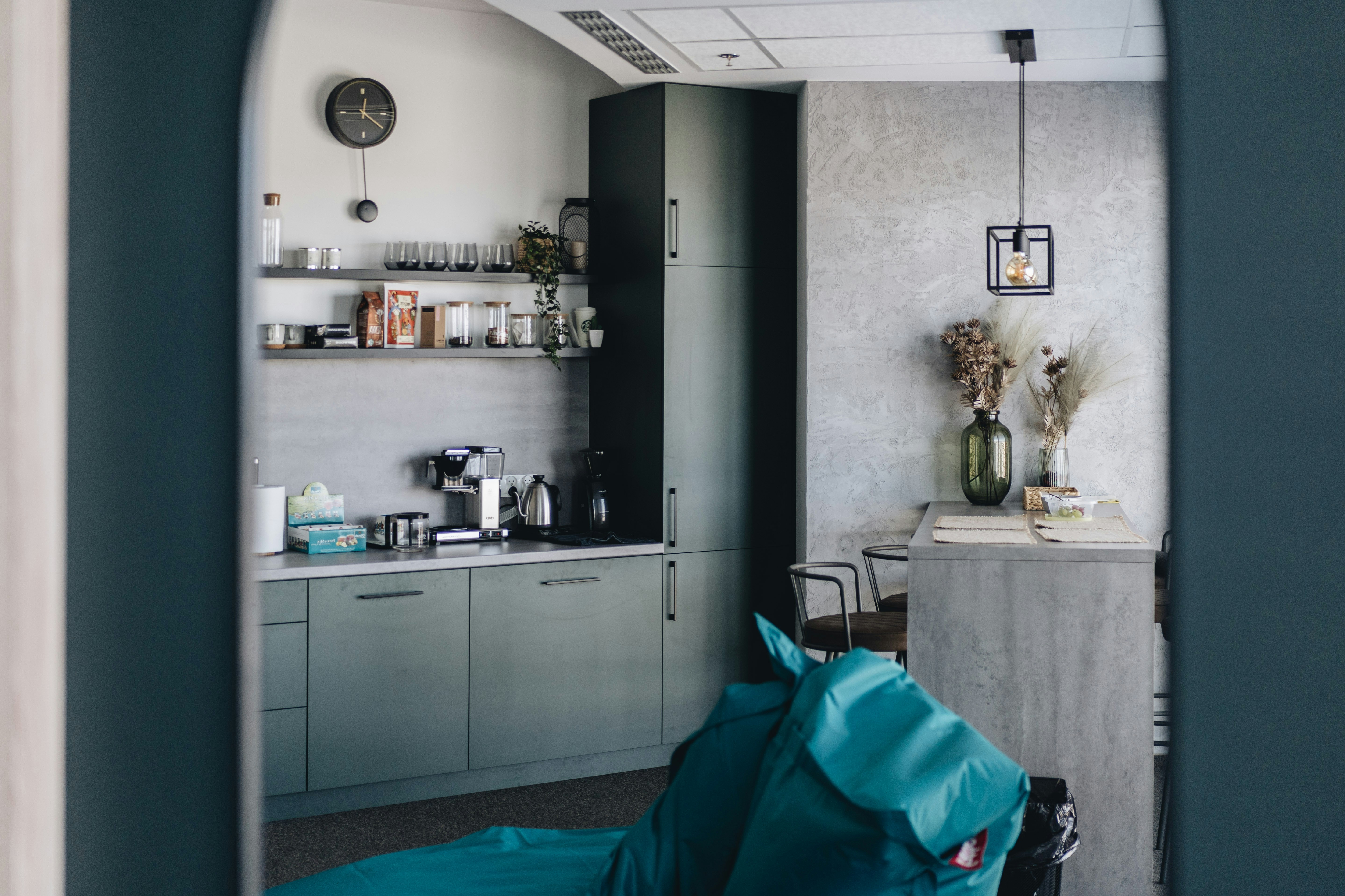 Minimalist Floating Shelf