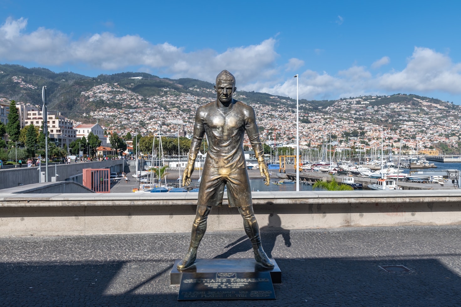 Pomnik Cristiano Ronaldo w Funchal