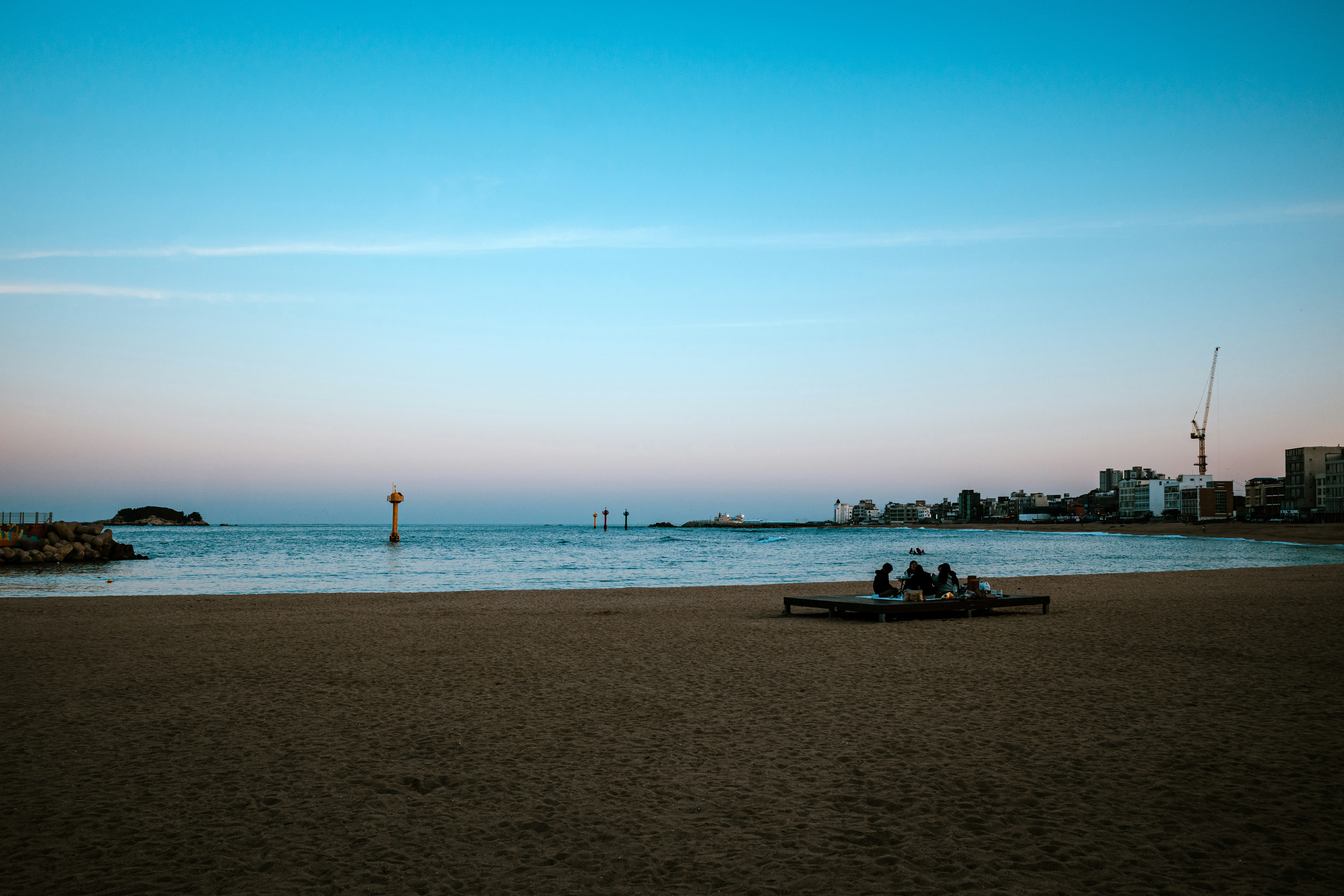 Photo by rawkkim