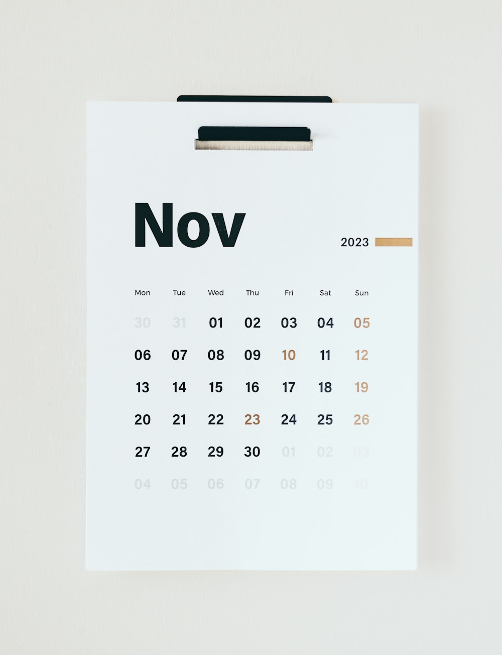 「11月」と書かれたカレンダー