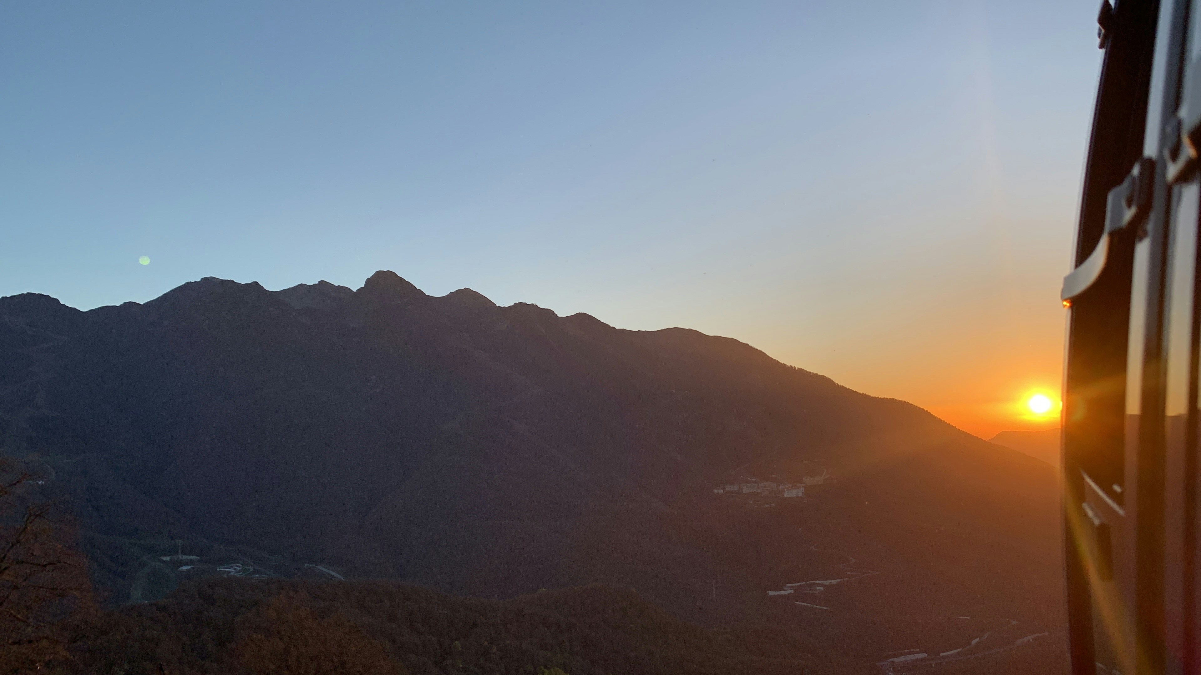 Photo by webdrawcolors