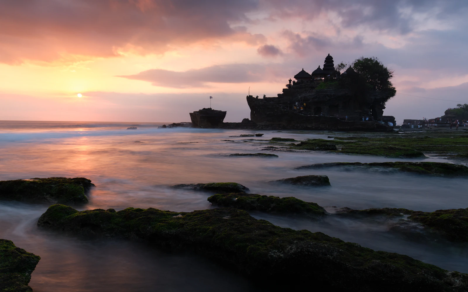 2-Day Tirta Empul Sacred Water Purification & Ancient Pakerisan Valley