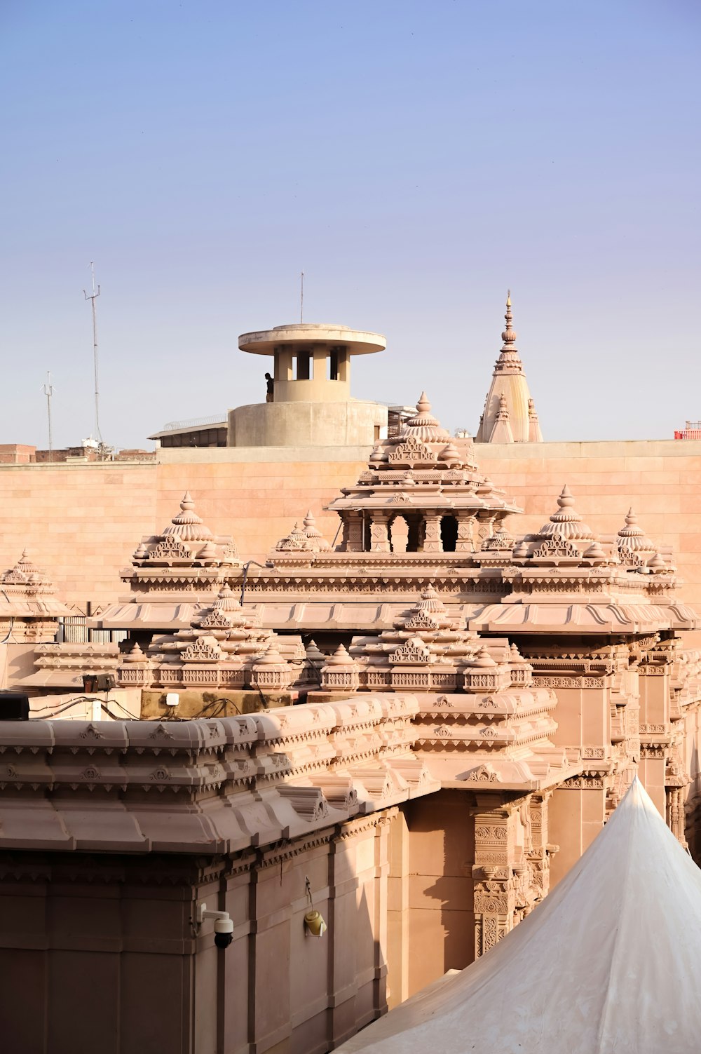 a view of a building with a dome on top of it