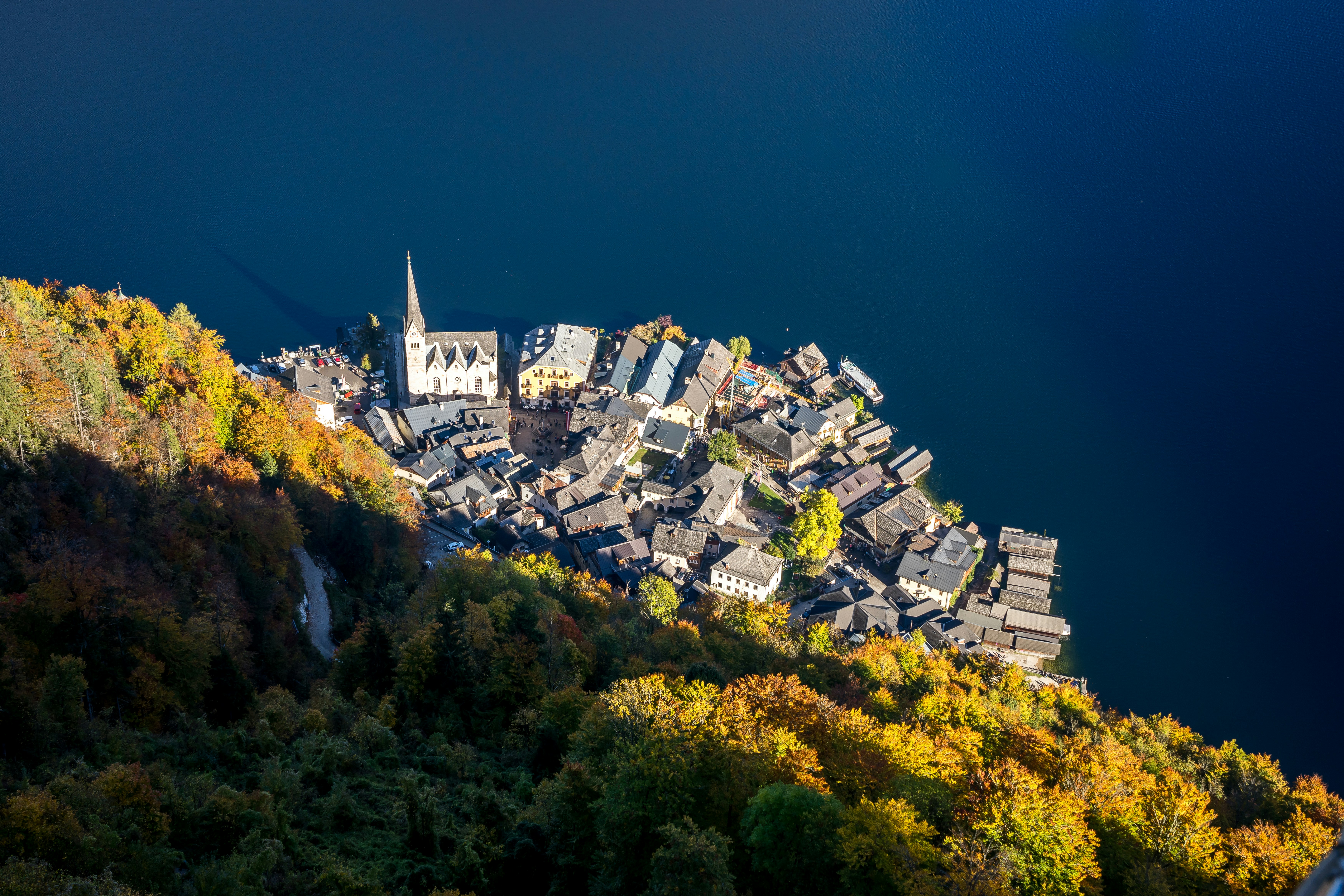 An aerial view of a small town on a mountain photo – Free Österreich ...