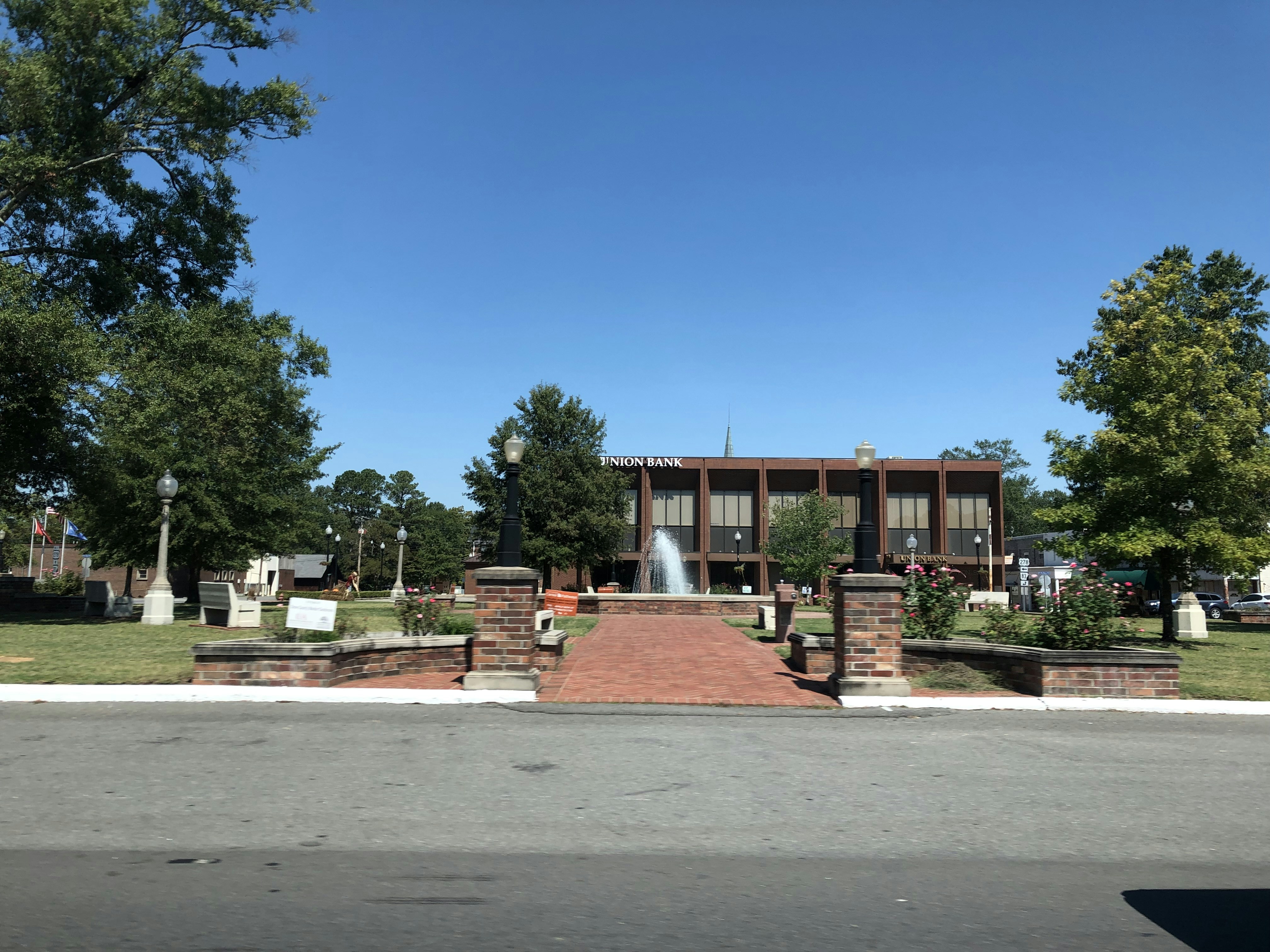 photo-1698903245266-7a64b1687db2