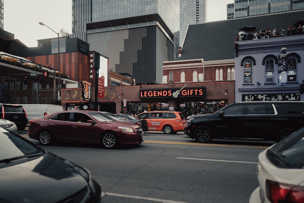 a city street filled with lots of traffic