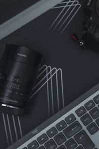 Compact Smart Accessory