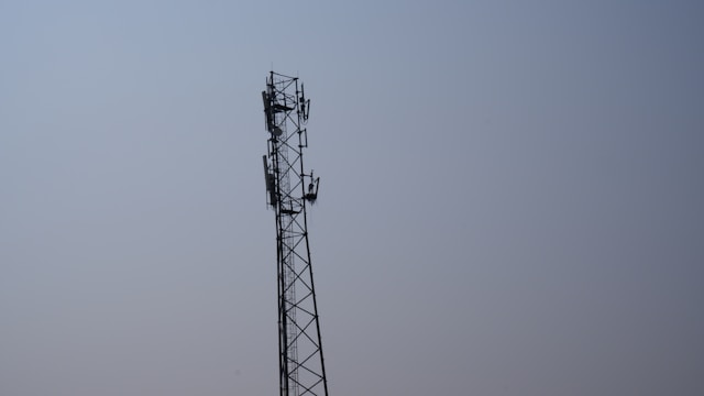 photo-1698936821470-a32dd65409e5?ixlib=rb-4.0.3&q=85&fm=jpg&crop=entropy&cs=srgb&dl=vizag-explore-e3Yh8FNNlx4-unsplash.jpg&w=640
